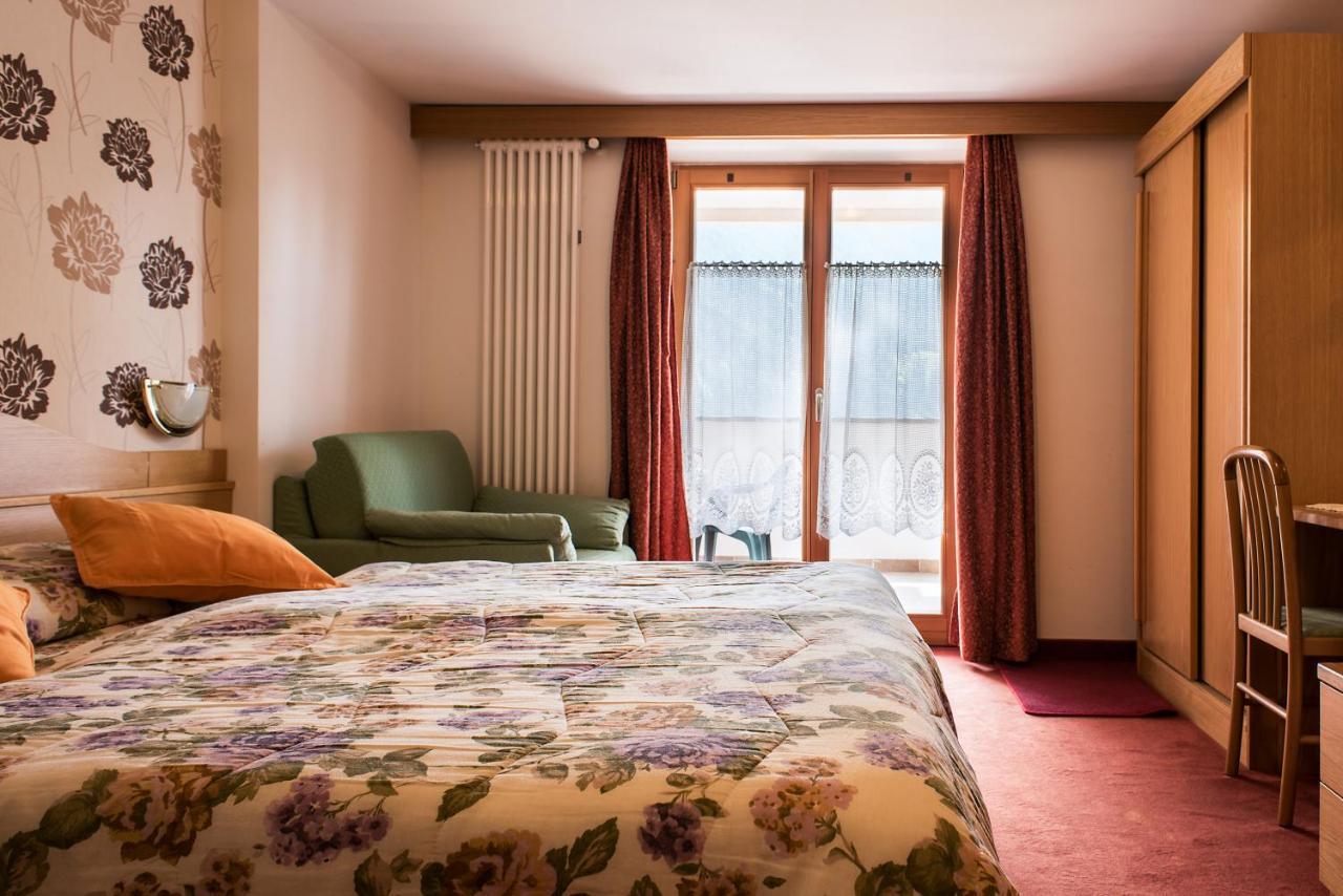 Hotel Sonne Sole Vigo di Fassa Eksteriør bilde